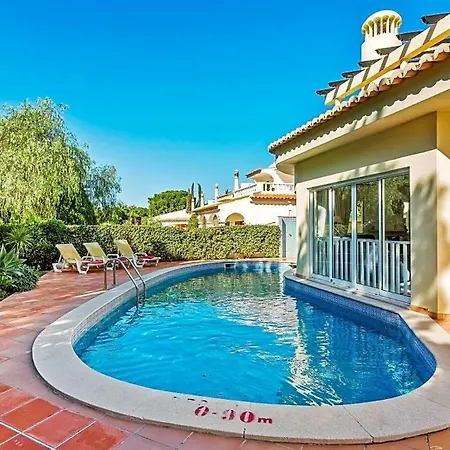 Sleeps 2 With Pool Air Con And Wifi Vilamoura