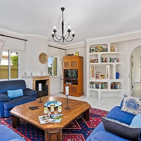 Sleeps 2 With Pool Air Con And Wifi * Vilamoura